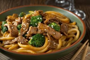 Delicious survival food recipe - Garlic Noodle with Beef and Broccoli